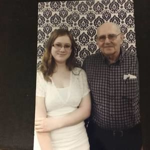 Meet your Posher, Caitlin